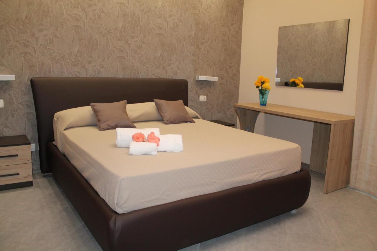 Apartments " Le Ginestre" Acireale Dış mekan fotoğraf